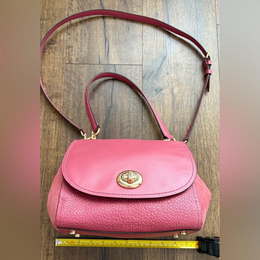 Coach F22348 Faye Carryall, Mixed Material Rouge/Gold - Picture 4 of 16